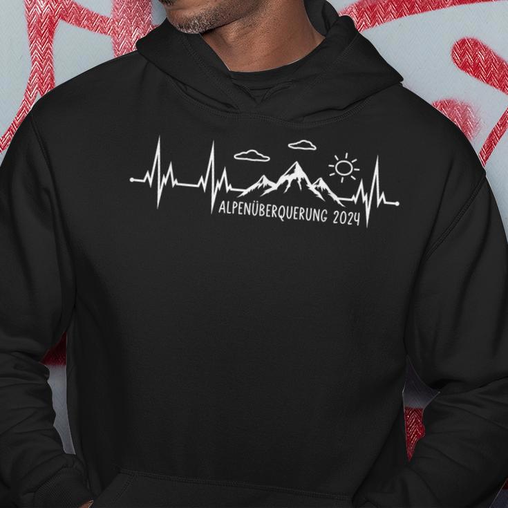 Alpen Überquerung 2024 Heartbeat Alpine Crossing 2024 Kapuzenpullover Lustige Geschenke