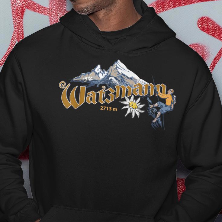 With Bergsteiger Climbs On The Berg Watzmann In Berchtesgaden Kapuzenpullover Lustige Geschenke