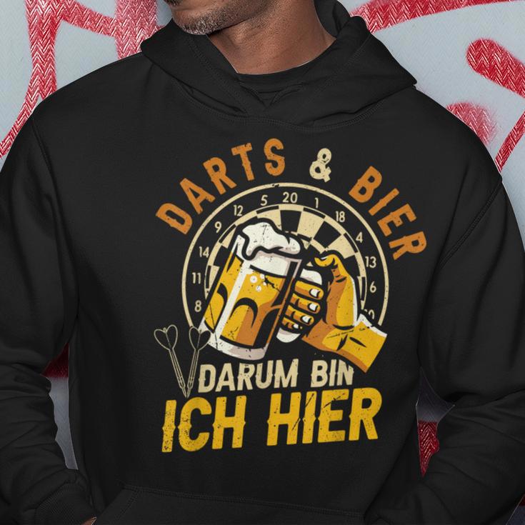 Darts Und Bier Darum Bin Ich Hier Dartspieler Dart Kapuzenpullover Lustige Geschenke