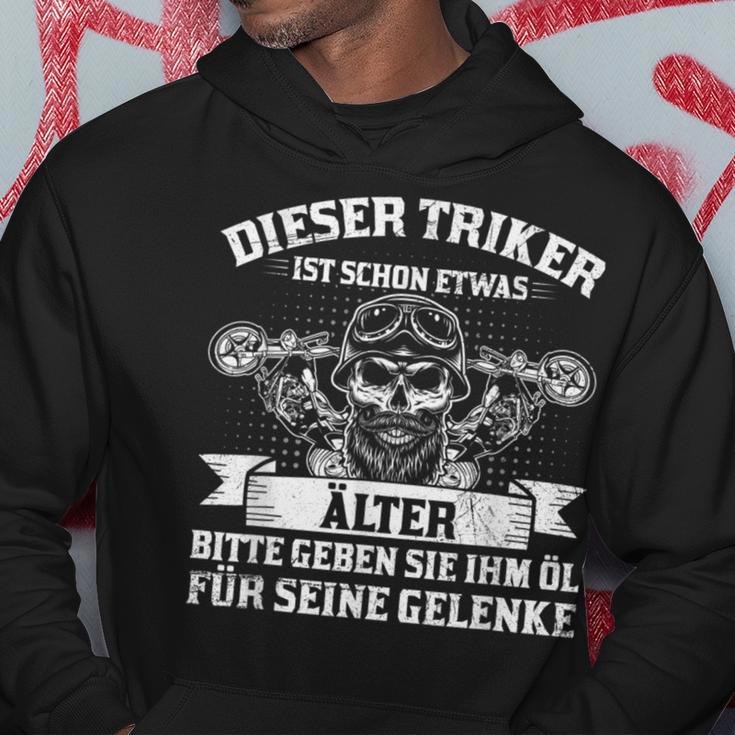 Dieser Triker Ist Schon Älter Öl Für Seine Gelenke Kapuzenpullover Lustige Geschenke