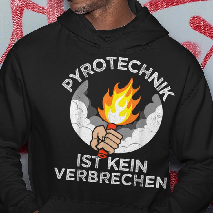 Football Fan Saying Pyrotechnik Ist Keinerbrech Kapuzenpullover Lustige Geschenke