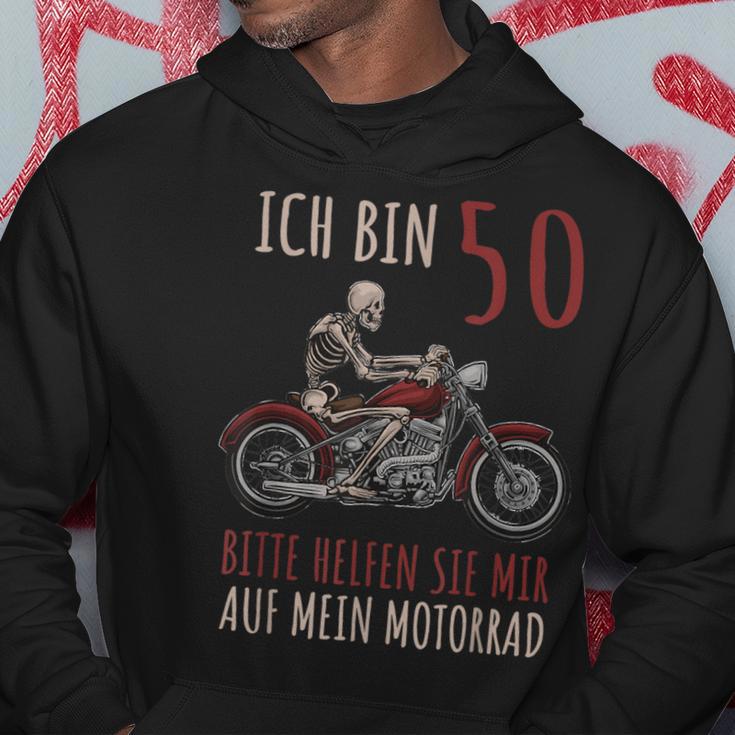 Ich Bin 50 Bitte Helfen Sie Mir Auf Mein Motorrad Kapuzenpullover Lustige Geschenke