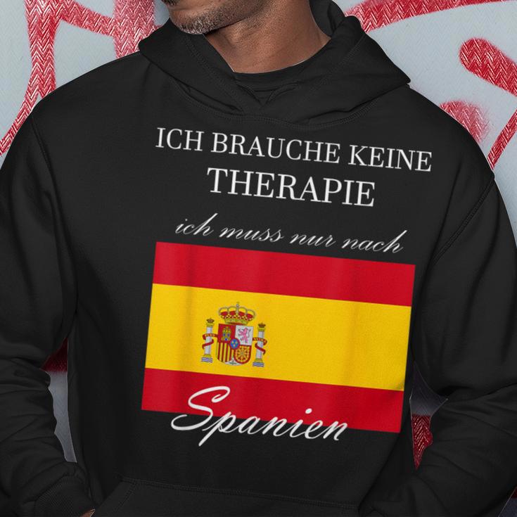 Ich Brauche Keine Therapie Muss Nur Nach Spanien Kapuzenpullover Lustige Geschenke