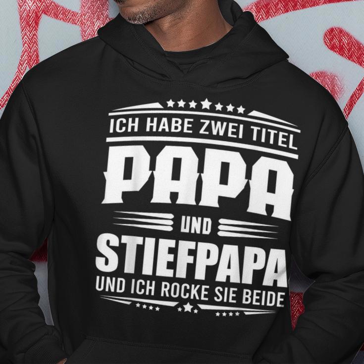 Ich Habe Zwei Titel Papa Und Steppapa Ich Rocke Sie Bote Kapuzenpullover Lustige Geschenke