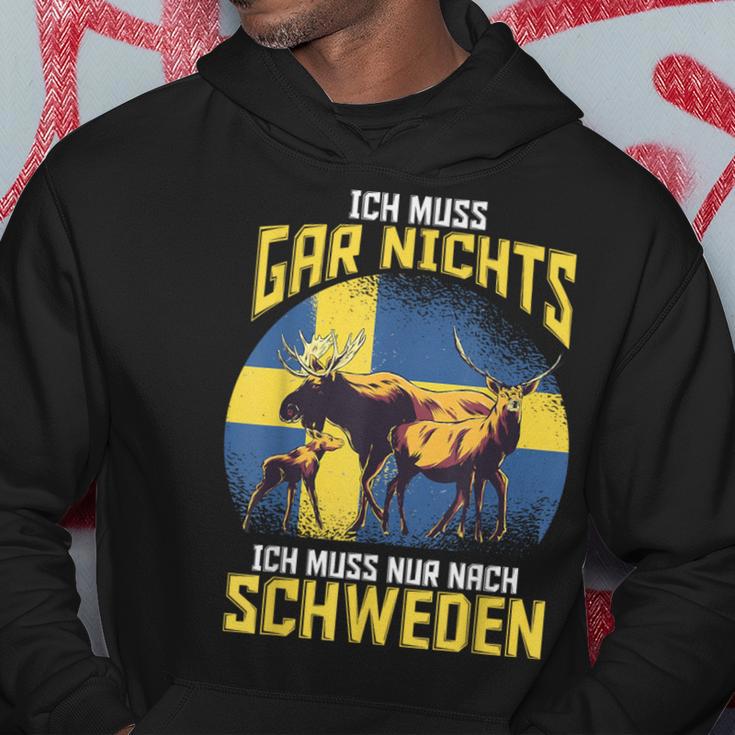 Ich Muss Gar Nichts Ich Muss Nur Nach Sweden Kapuzenpullover Lustige Geschenke