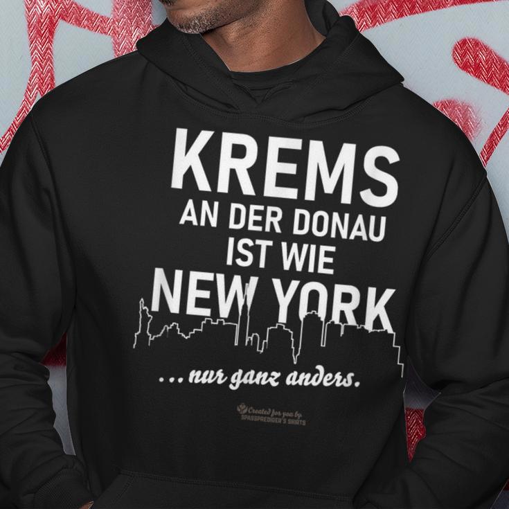 Krems An Der Donau Ist Wie New York Nur Ganz Anders S Kapuzenpullover Lustige Geschenke