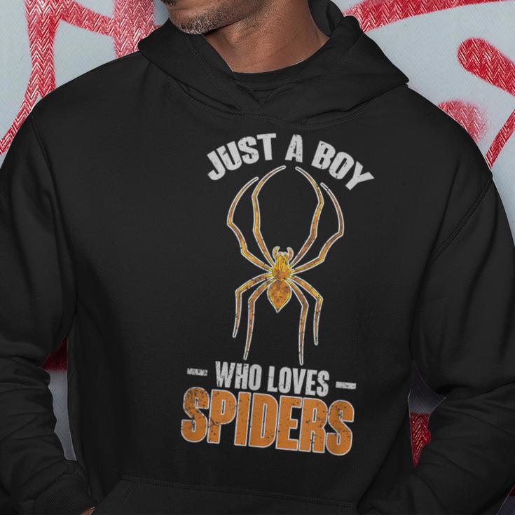 Nur Ein Junge Der Spinnen Liebt Arachnide Spider Kapuzenpullover Lustige Geschenke