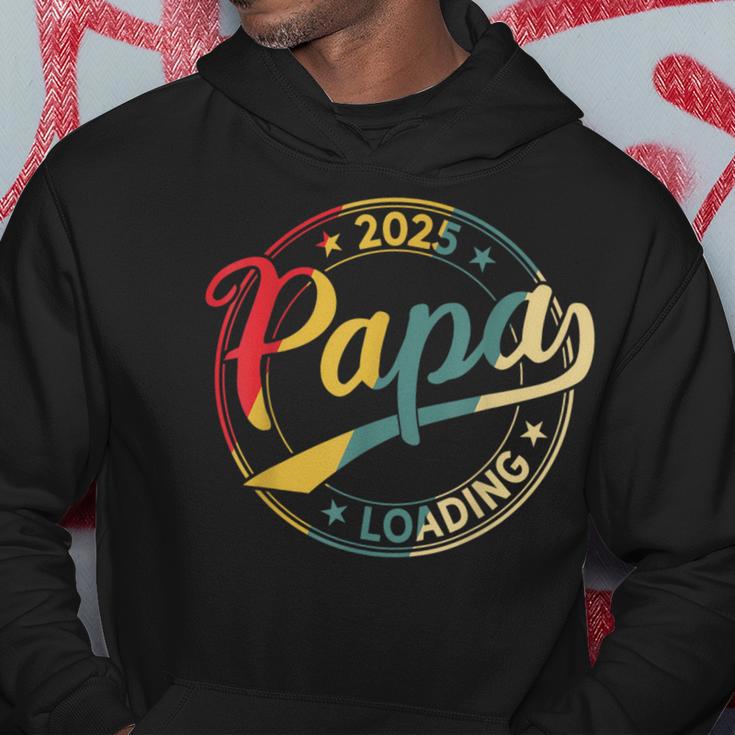 Papa 2025 Loading Werdender Papa 2025 Retro Papa Est 2025 Kapuzenpullover Lustige Geschenke