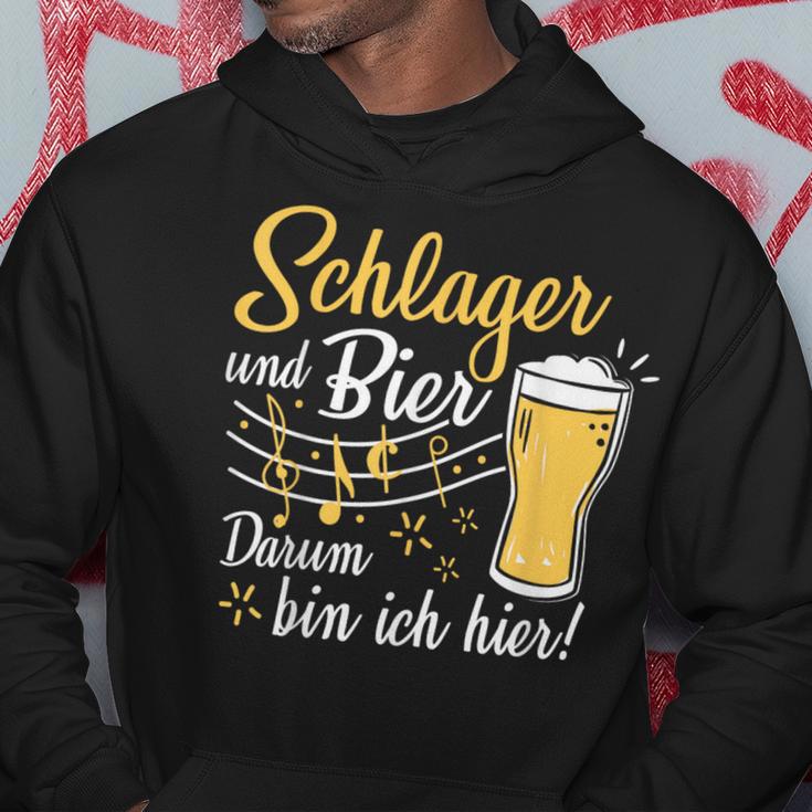 Schlager Und Bier Darum Bin Ich Hier Schlagerparty Costume Kapuzenpullover Lustige Geschenke