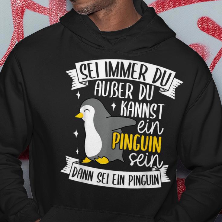 Sei Immer Du Außer Du Kannst Ein Pinguin Sein Dann Penguin German Kapuzenpullover Lustige Geschenke