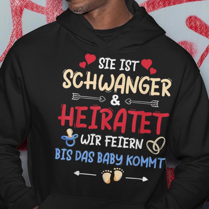 Sie Ist Schwanger Und Heiratet Wir Feiern Hen Party S Kapuzenpullover Lustige Geschenke