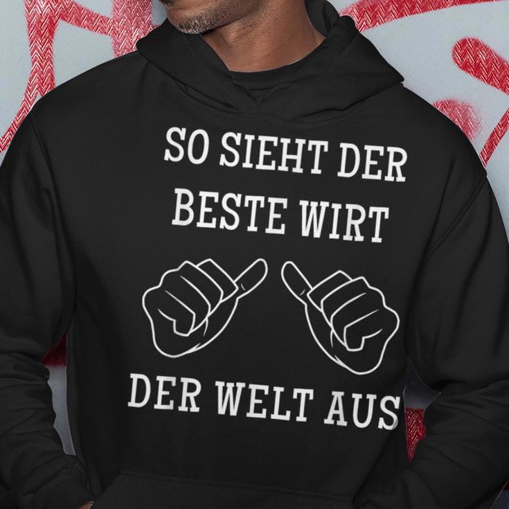 So Sieht Der Beste Wirt Der Welt Aus So Sieht Der Beste Wirt Der Welt Aus Kapuzenpullover Lustige Geschenke