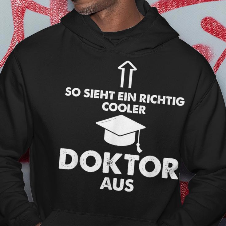 So Sieht Ein Richtig Cooler Doktor Aus Geschenk Doctoritel Kapuzenpullover Lustige Geschenke