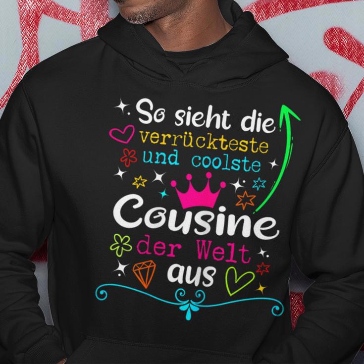 With So Ssieht Die Merrücksten Und Coolste Cousine Der Welt So Ssieht Die Madster's Kapuzenpullover Lustige Geschenke