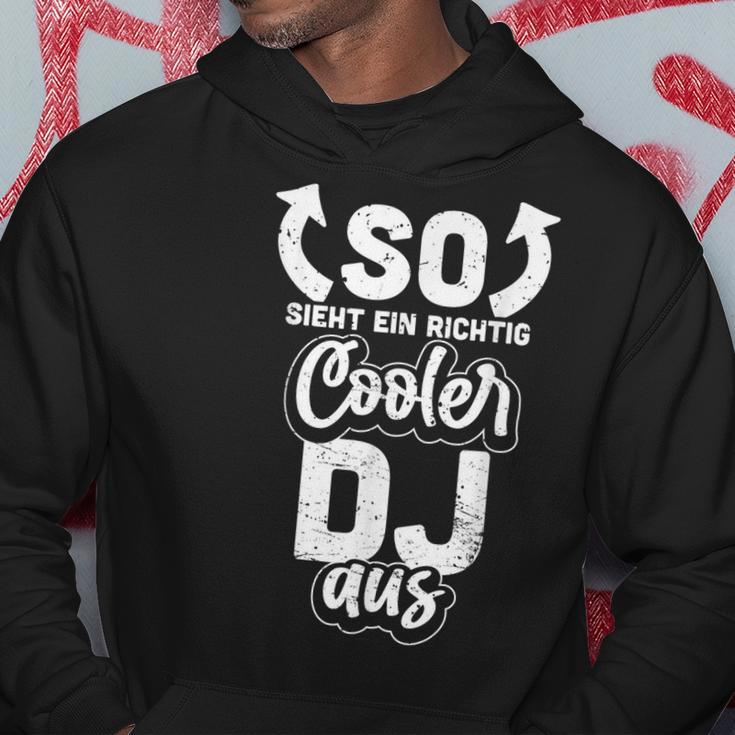 So Ssieht Ein Richtig Cooler Dj Aus Electro Disco Aufgen So Ssieht Ein R Kapuzenpullover Lustige Geschenke