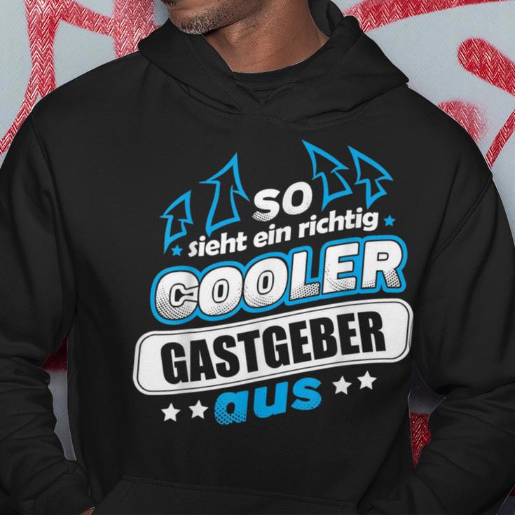 So Ssieht Ein Richtig Cooler Hastgeber Aus Kapuzenpullover Lustige Geschenke