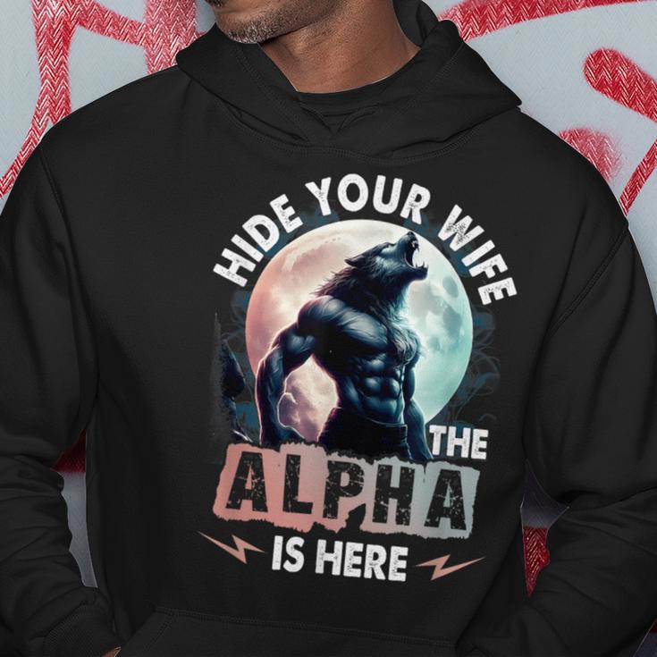 Verstecken Deine Frau Der Alpha Ist Da Alpha Wolf Meme Cringe Kapuzenpullover Lustige Geschenke