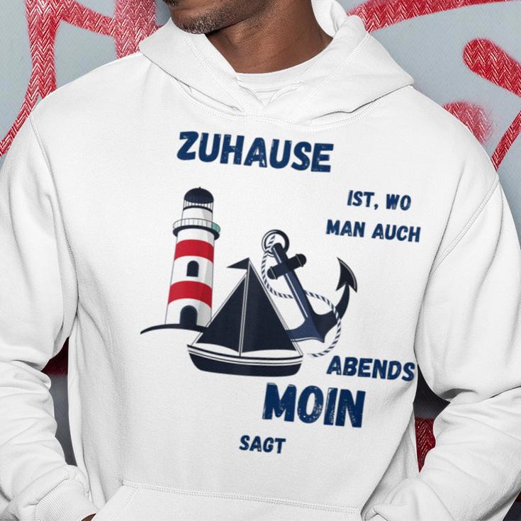 Zuhause Ist Wo Man Auch Abends Moin Sagt Meer Strand Moin Kapuzenpullover Lustige Geschenke