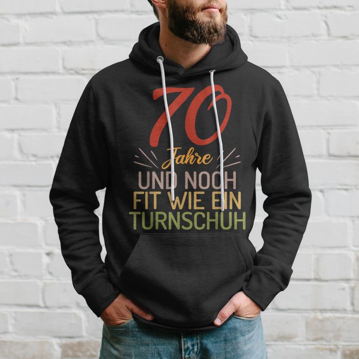 70 Jahre Und Noch Fit Wie Ein Trainschuh 70 Birthday S Kapuzenpullover Geschenke für Ihn