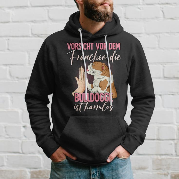 Beware Of The Frauchen Bulldog Kapuzenpullover Geschenke für Ihn