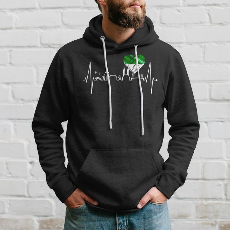 Bremen Skyline Bremer Herzschlag Fan Herz Ich Liebe Bremen Kapuzenpullover Geschenke für Ihn