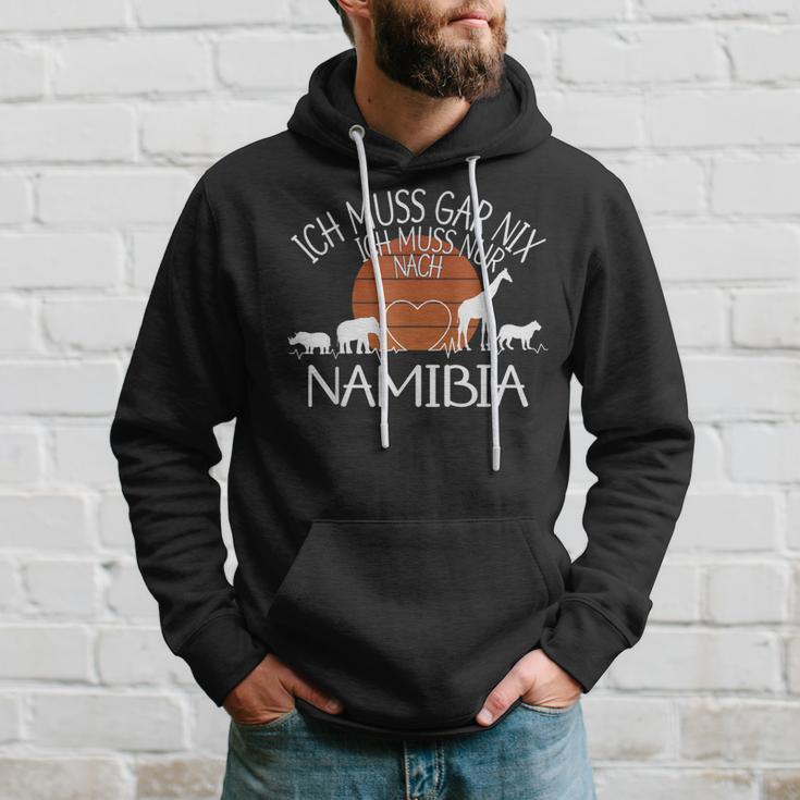 Ich Muss Gar Nix Ich Muss Nur Nach Namibia Kapuzenpullover Geschenke für Ihn