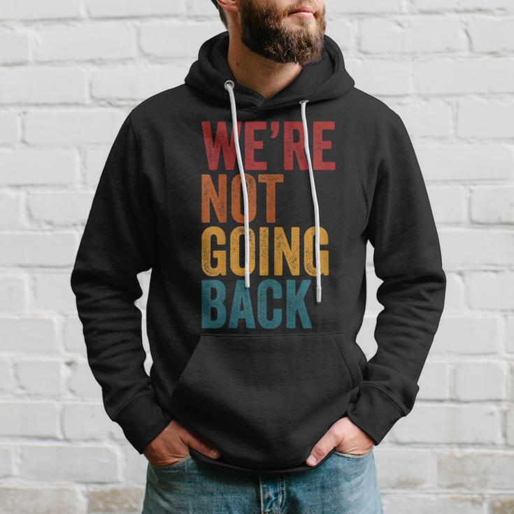 Wir Gehen Nicht Zurückintage Distressed Kamala Harris 2024 Kapuzenpullover Geschenke für Ihn