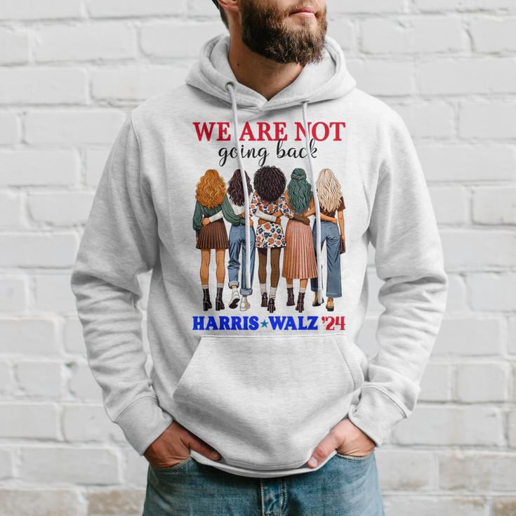 We Don't Go Back Harris Walz 24 Kamala Harris Tim Waltz Kapuzenpullover Geschenke für Ihn