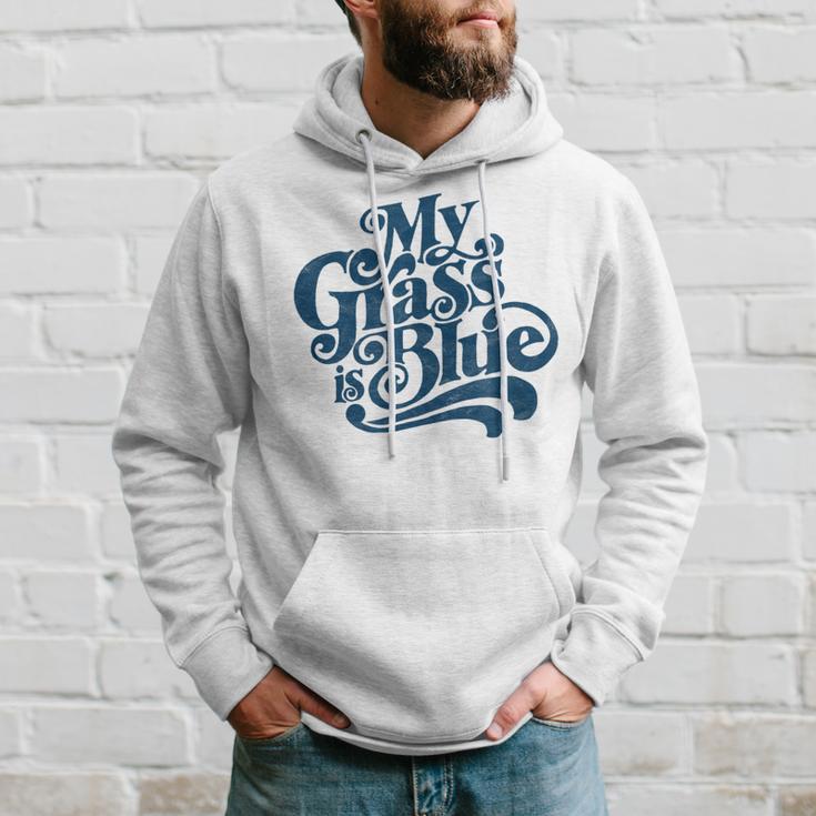 My Grass Is Blueintage Bluegrass Hand Lettering Retro Kapuzenpullover Geschenke für Ihn