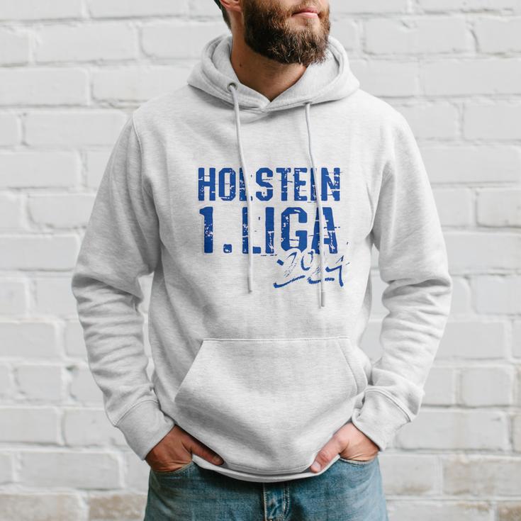 Holstein Football Kicken Fan Kiel Stadium Blue Blue Kapuzenpullover Geschenke für Ihn