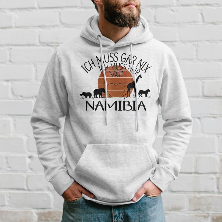 Ich Muss Gar Nix Ich Muss Nur Nach Namibia Gray Kapuzenpullover Geschenke für Ihn