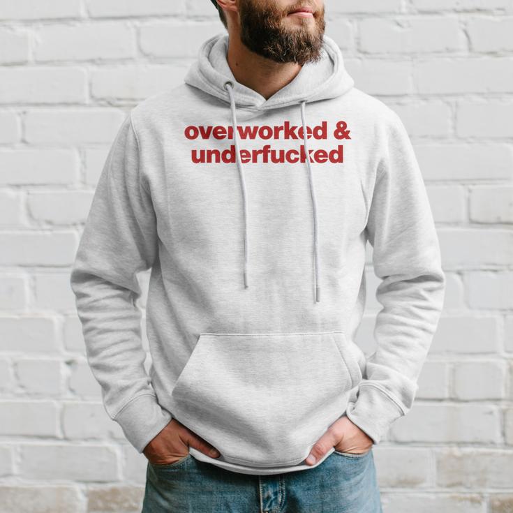 Overworked And Underfucked Kapuzenpullover Geschenke für Ihn