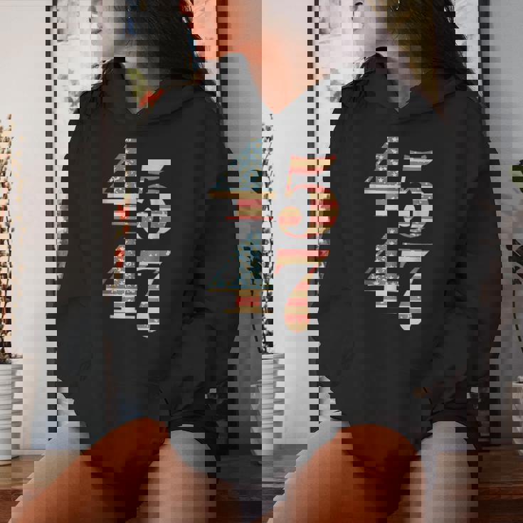 45 47 Trump 2024 Soporte De Banderaintage Trump 45 47 Hombres Es Sudadera con capucha para mujer Regalos para ella