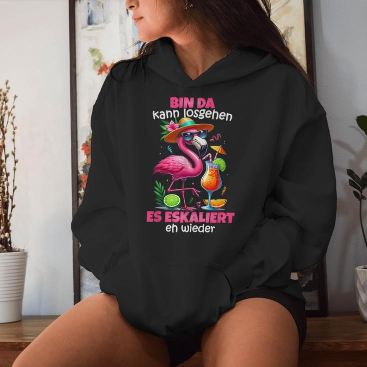 Bin Da Kann Losgehen Es Escaliert Eh Flamingo Malle Kapuzenpullover für Damen Geschenke für Sie