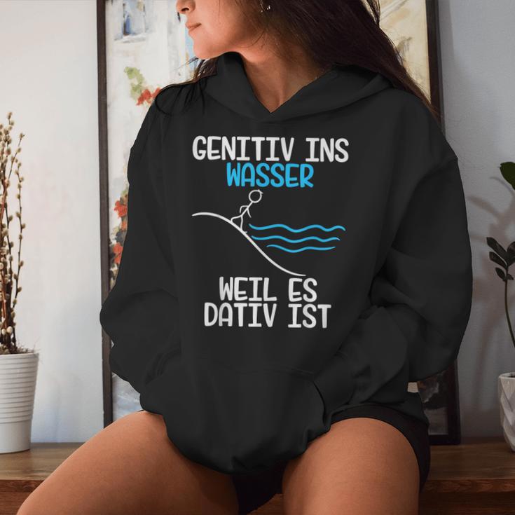 Genitiv Ins Wasser Weil Es Dativ Ist Grammar Joke Teacher Half Sleeve Kapuzenpullover für Damen Geschenke für Sie