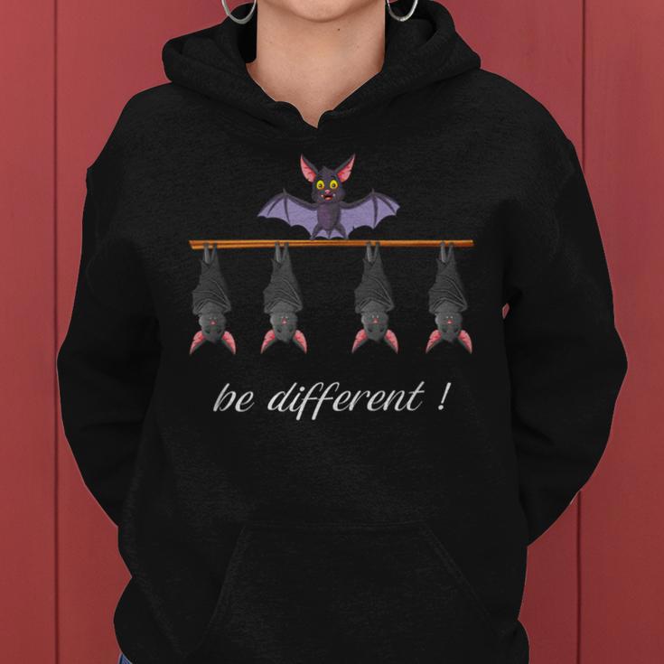 Be Different Women's Bat Slogan Kapuzenpullover für Damen