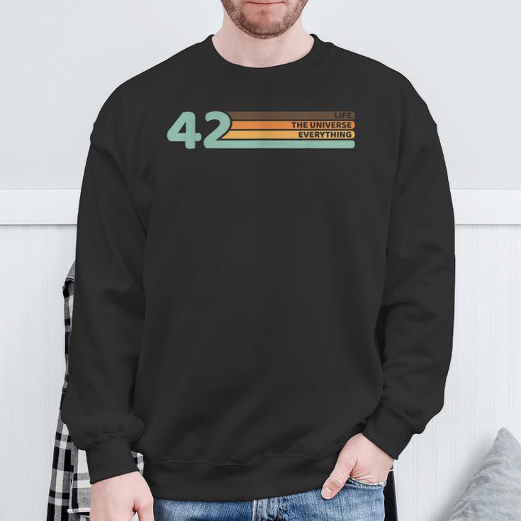 42 Die Antwort Auf Das Leben Des Universe Und Alles Sweatshirt Geschenke für alte Männer