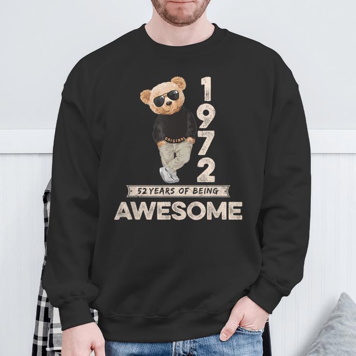 52 Geburtstag Herren Damen 1972 Original Awesome Teddybär Sweatshirt Geschenke für alte Männer