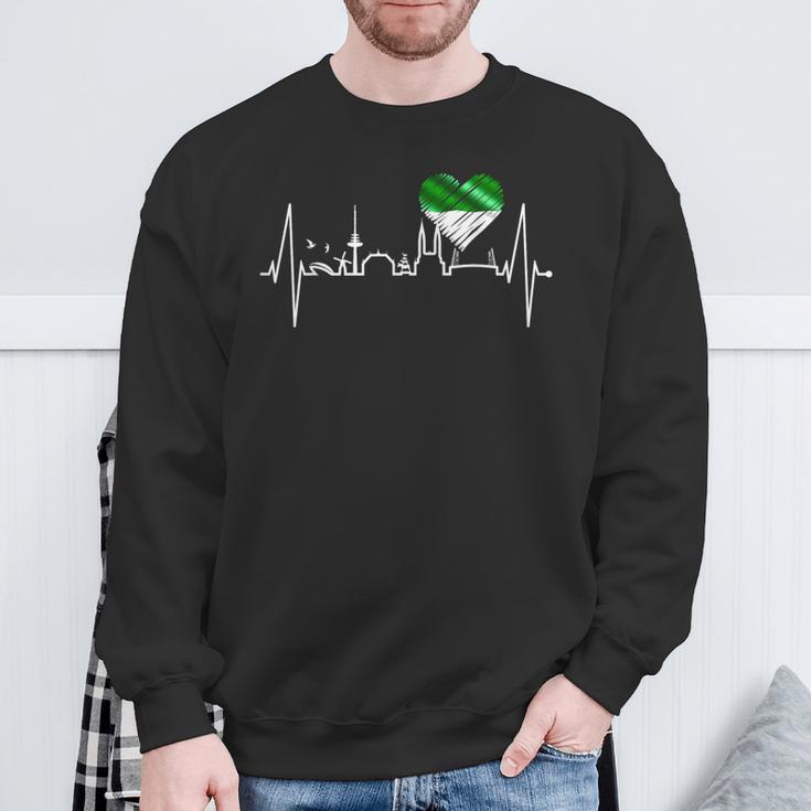 Bremen Skyline Bremer Herzschlag Fan Herz Ich Liebe Bremen Sweatshirt Geschenke für alte Männer