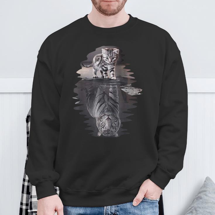 Cute Cat Reflecting Strong Tiger Sweatshirt Geschenke für alte Männer