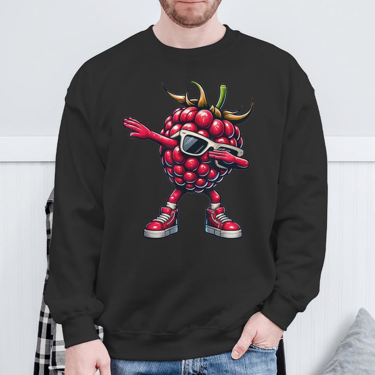 Dabbing Raspberry Pink Raspberry Fruit Sweatshirt Geschenke für alte Männer