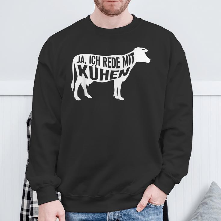 With Farmers Cow & Landwirt Yes Ich Rede Mit Kühen Sweatshirt Geschenke für alte Männer