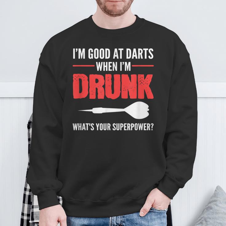 Gut In Darts Alkoholische Person Sweatshirt Geschenke für alte Männer