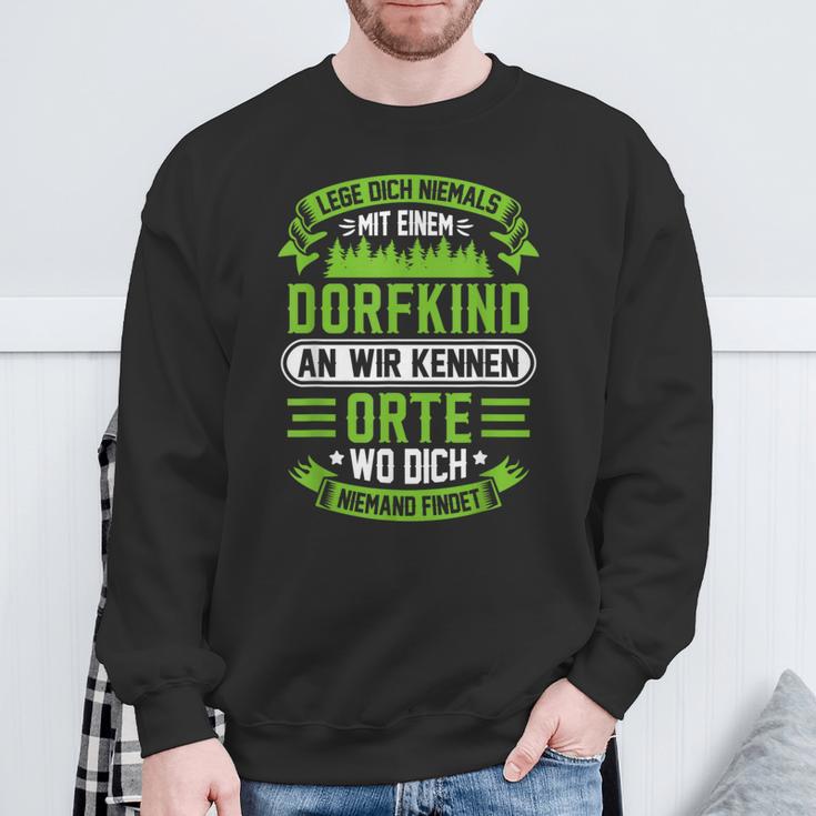 Lege Dich Niemals Mit Einem Dorfkind An Bauer Sweatshirt Geschenke für alte Männer