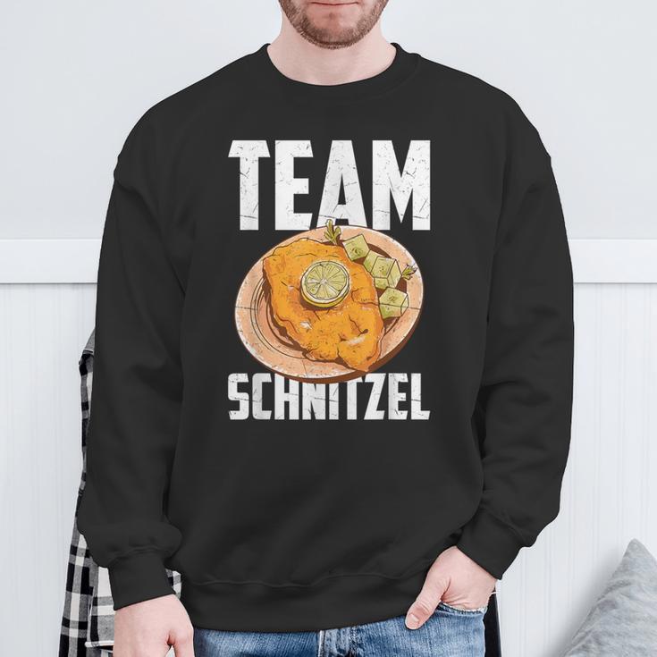 Lieblingsessen Team Schnitzel Sweatshirt Geschenke für alte Männer