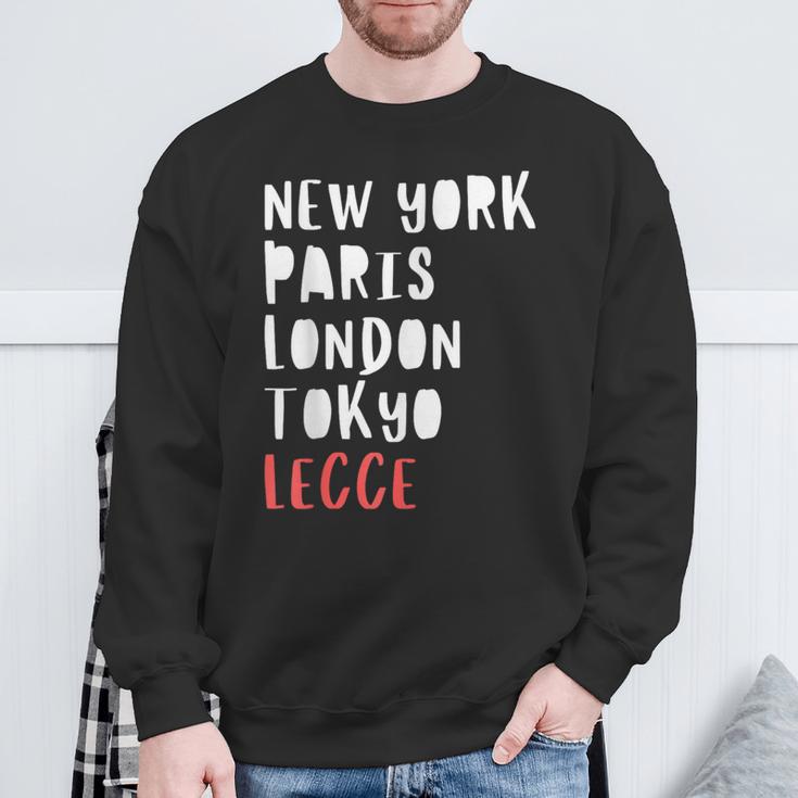 Lustiges Souvenir- Für Reisende In Lecce Italien Sweatshirt Geschenke für alte Männer