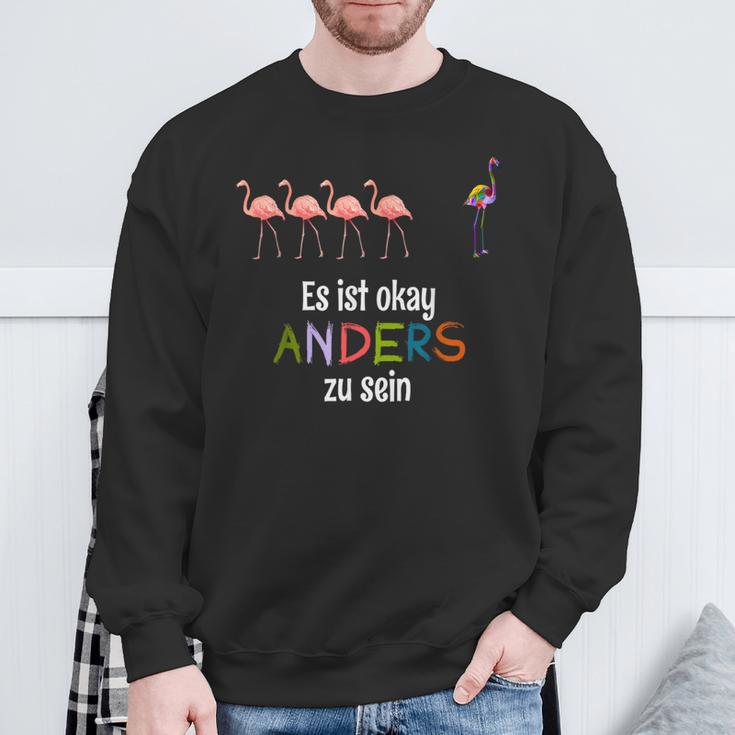 No Racism Es Ist Okay Anders Zu Sein Gegen Racism Sweatshirt Geschenke für alte Männer