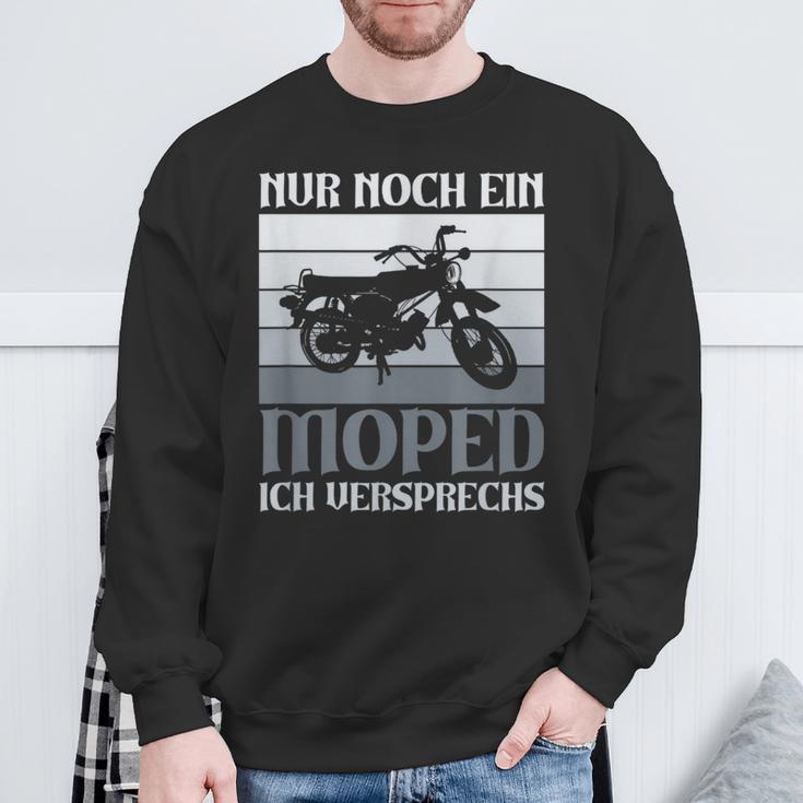 Nur Noch Ein Moped Ich Promise Simson Ddr 2 Taktintage Sweatshirt Geschenke für alte Männer