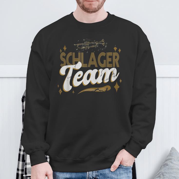 Schlager Fans Partner Look Schlager Team Schlager Outfit Costume Sweatshirt Geschenke für alte Männer