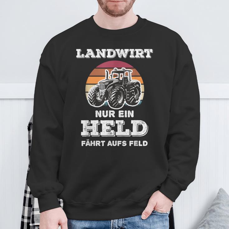 Trktor Nur Ein Held Fahrt Auf S Feld Sweatshirt Geschenke für alte Männer